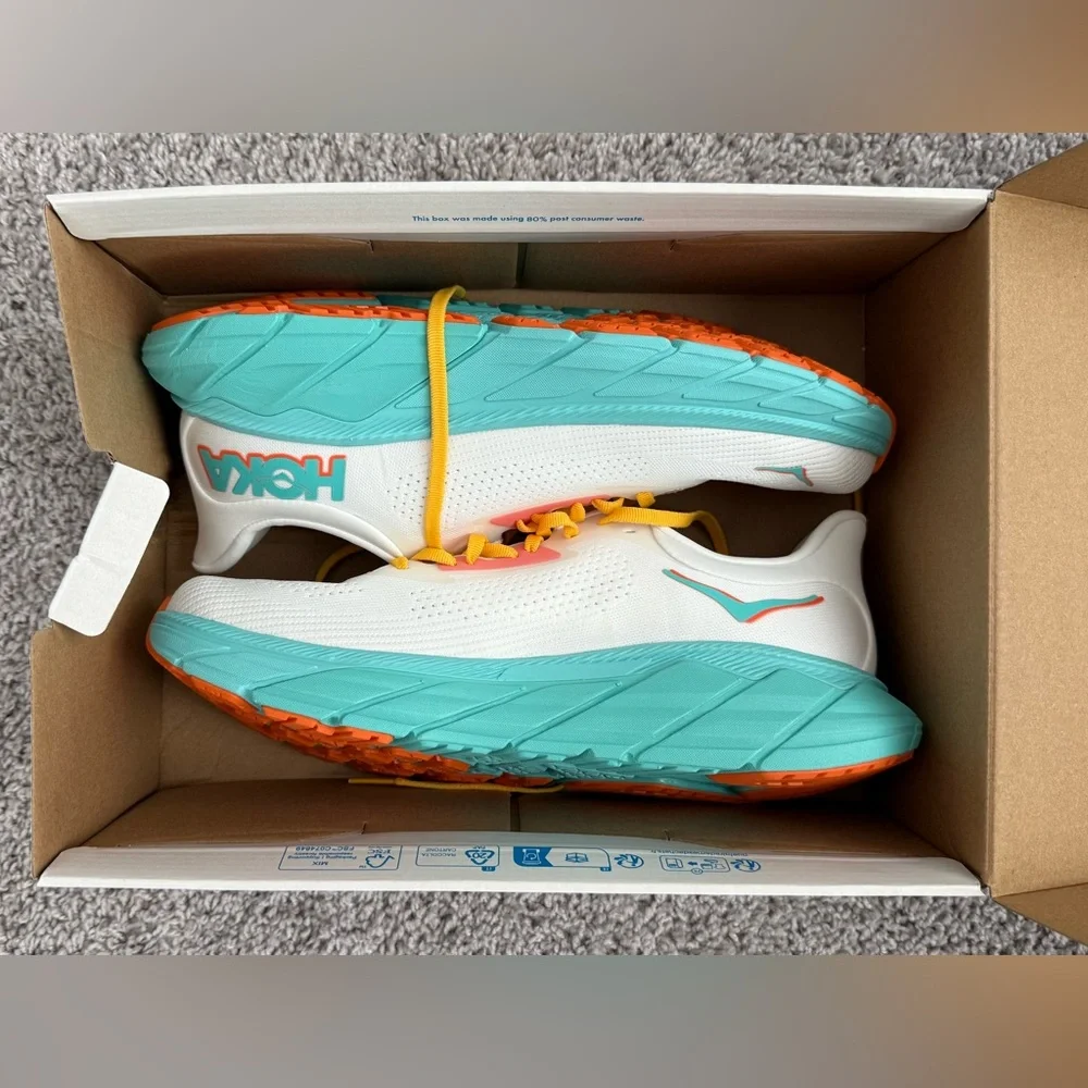 HOKA Arahi 7 - Men’s 9.5 D - white with bright accents, yellow insoles - Picture 4 of 10